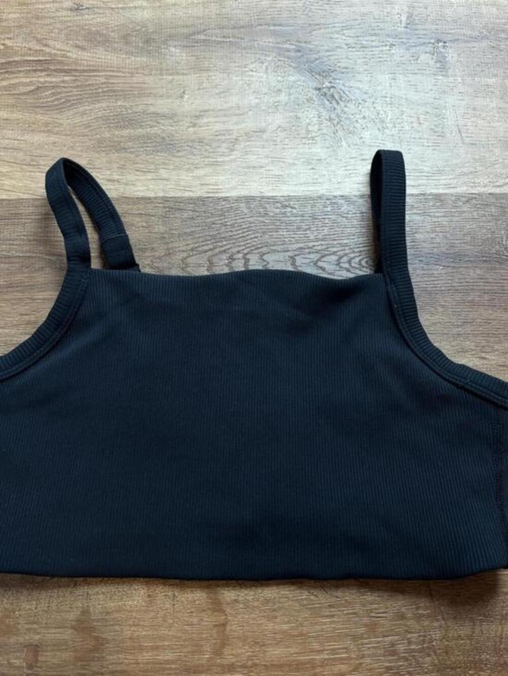 offline by aerie black crop top ribbed sz medium sports bra workout summer